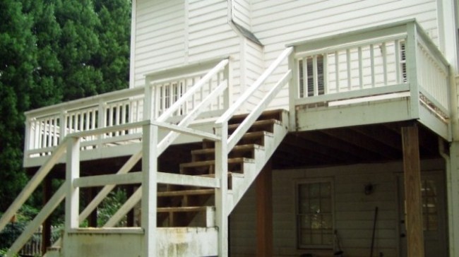 Screened porch addition during renovation