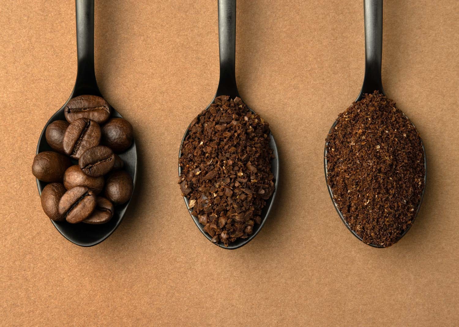 Ground coffee spoon for measurement
