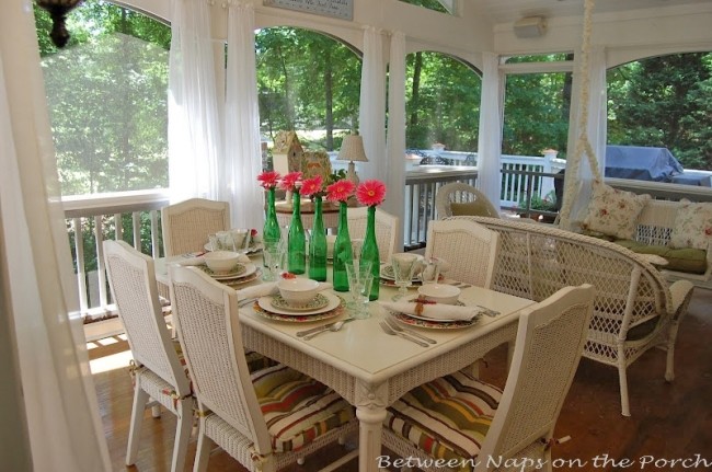 Spring table setting on the deck