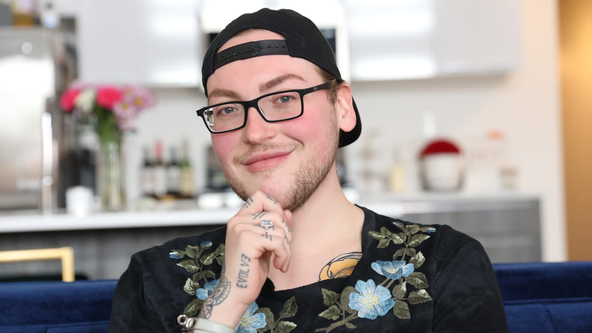 A hairdresser giving a client highlights