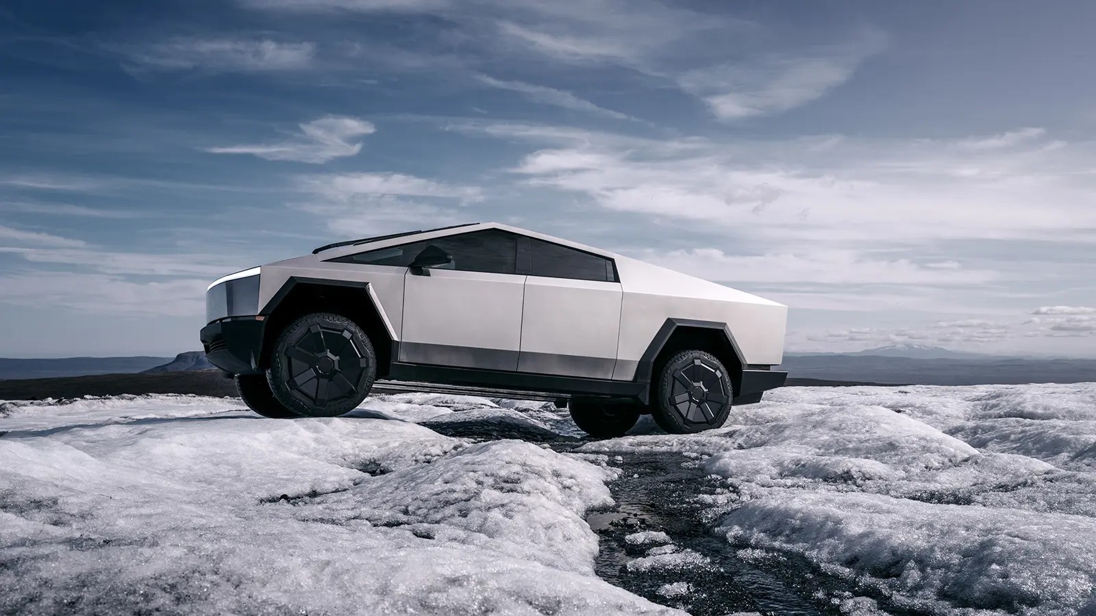 Tesla Cybertruck models side by side highlighting range and performance
