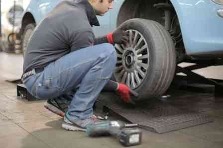 Car Tire that weigh 30kg