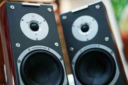 Pair of Big Speakers that weigh 30 kg