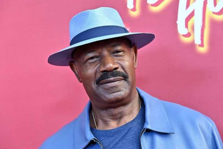 Dennis Haysbert Allstate spokesperson