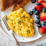 Scrambled eggs with cottage cheese