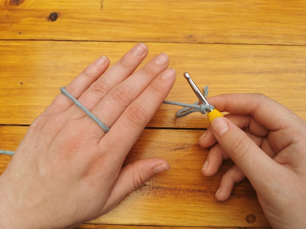 Wrap the yarn around your finger