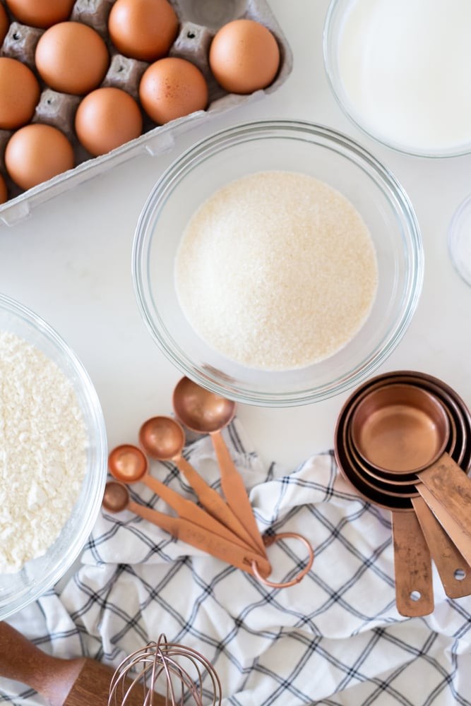 Measuring cups and spoons for cooking and baking.