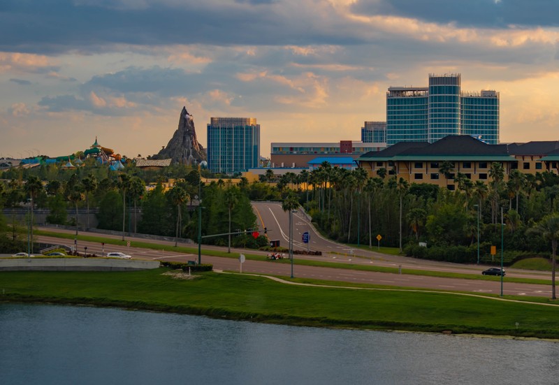 Universal Studios Hotels Walking Distance to Volcano Bay Water Park
